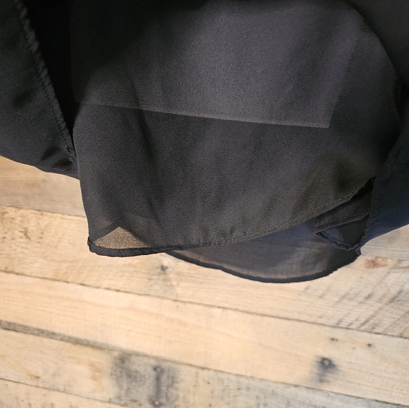 Michael Kors women's black ruffle front tank top size 8P - Picture 7 of 13